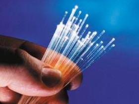 255Tbps：世界上最快的网络，1根光纤可以承载所有互联网的流量